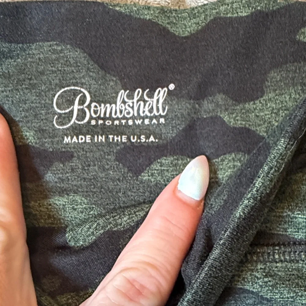 Bombshell Sportswear Green Camo Scrunch Butt Shorts | Estimated Size Small - Picture 2 of 7